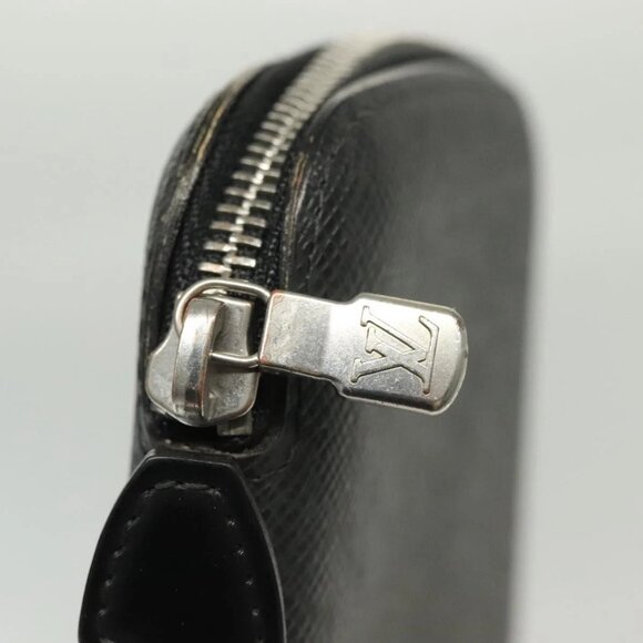 LOUIS VUITTON Taiga Organizer Atholl Travel Case Boreal LV Auth 135140 - Picture 9 of 16